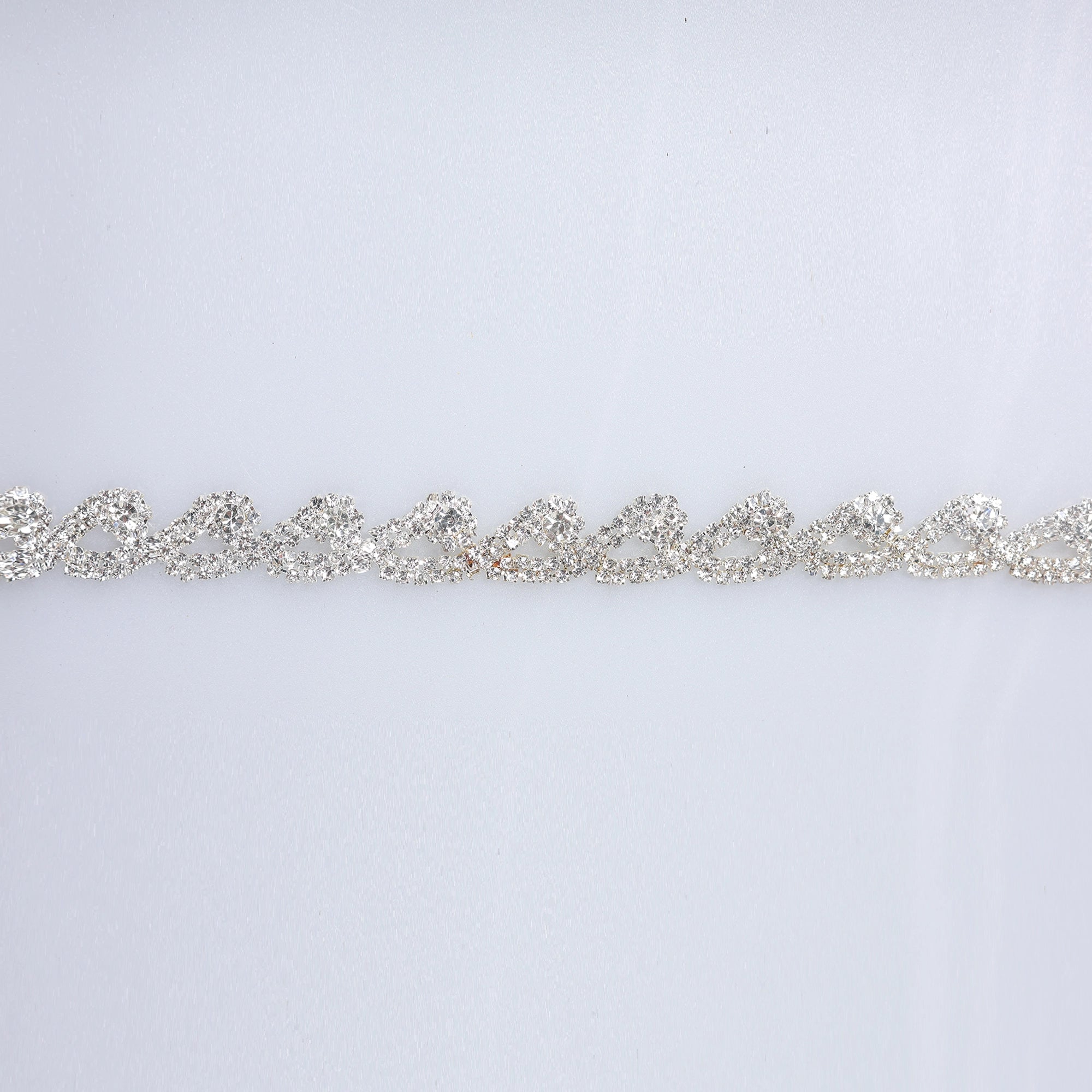 Banda cu strasuri M131 - Ahura