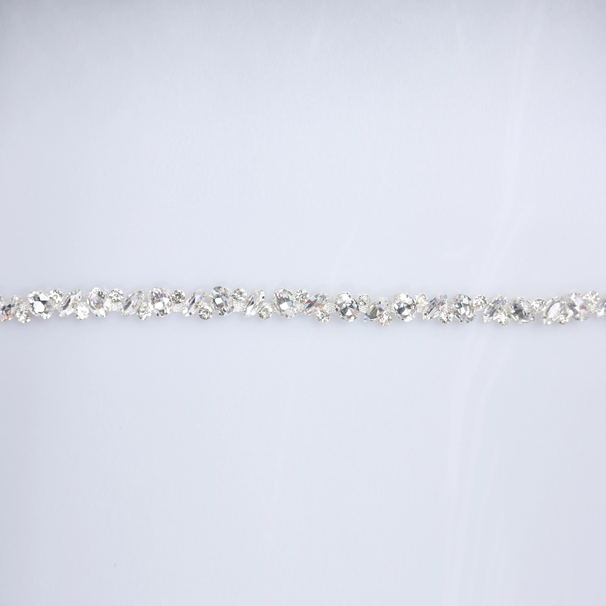 Banda cu strasuri M104 - Ahura