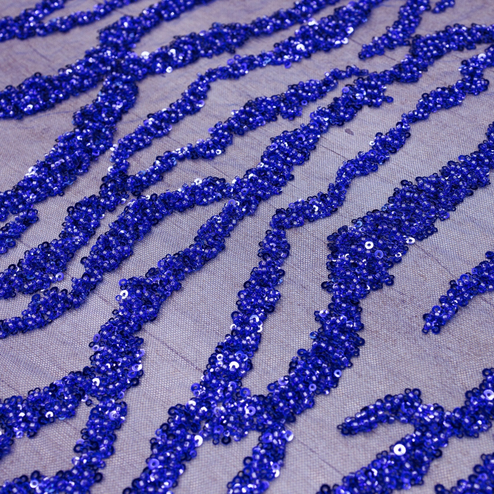 Broderie M81 Albastru la metru