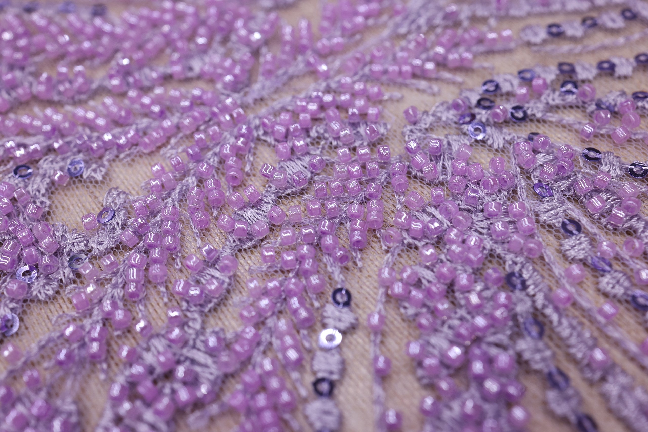 Broderie tip dantela cu perle/margele si paiete B73 - Mov Lila