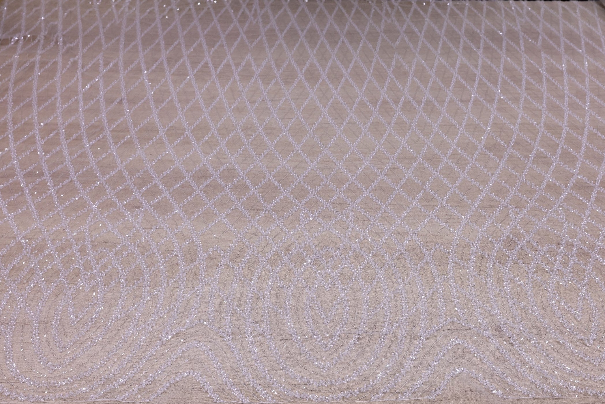 Broderie tip dantela cu margele si paiete C83 - Alb