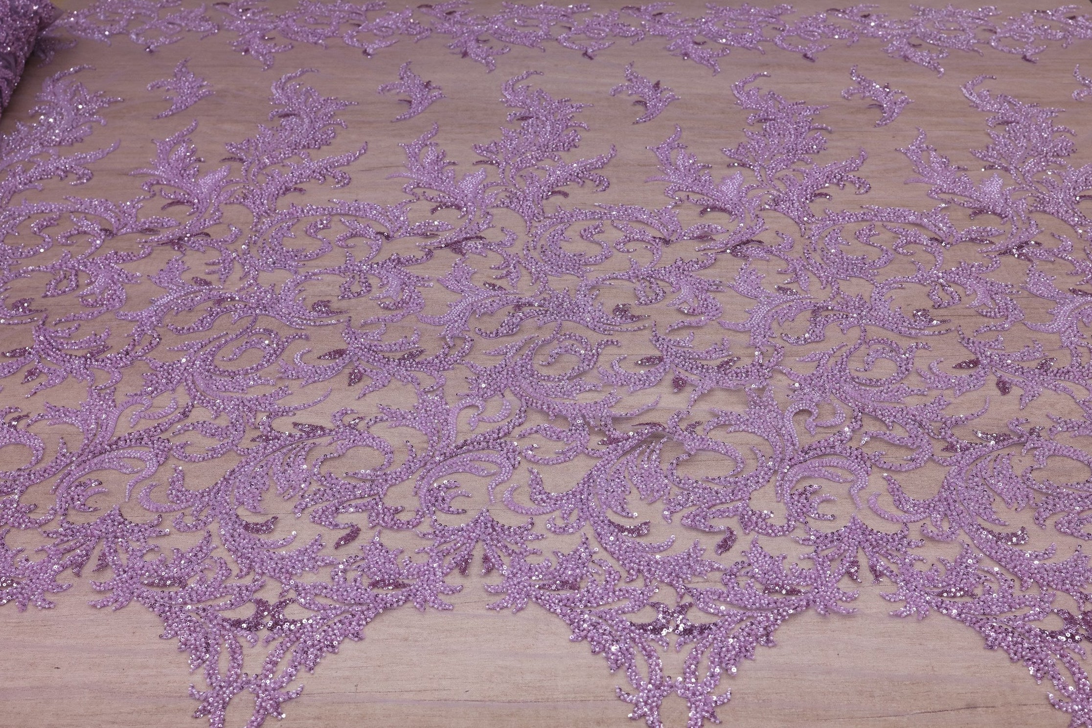Broderie tip dantela cu perle/margele si paiete B47 - Mov Lila