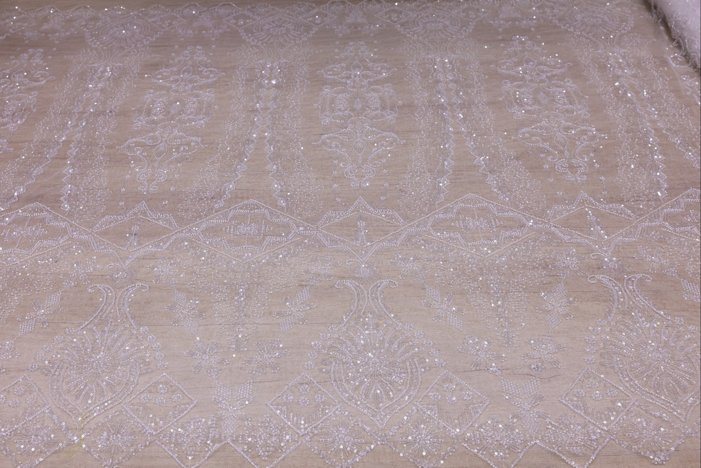 Broderie de lux tip dantela cu margele si payete C84 - Argintiu