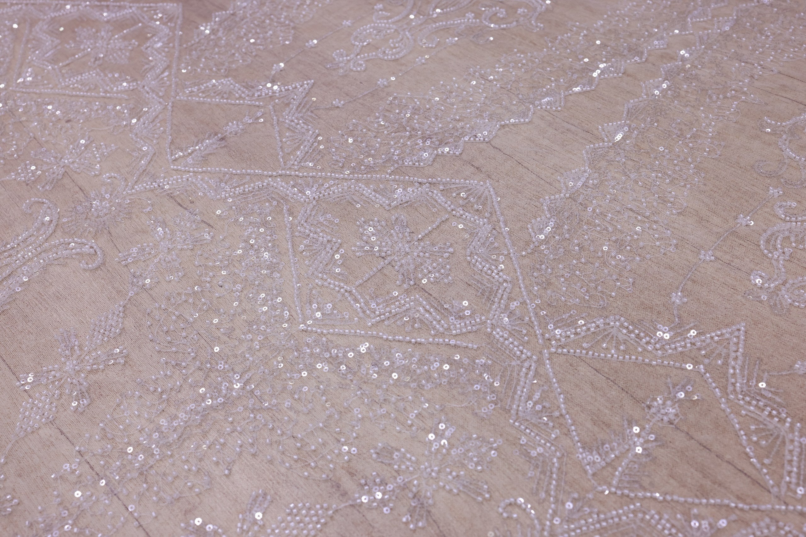 Broderie de lux tip dantela cu margele si payete C84 - Argintiu