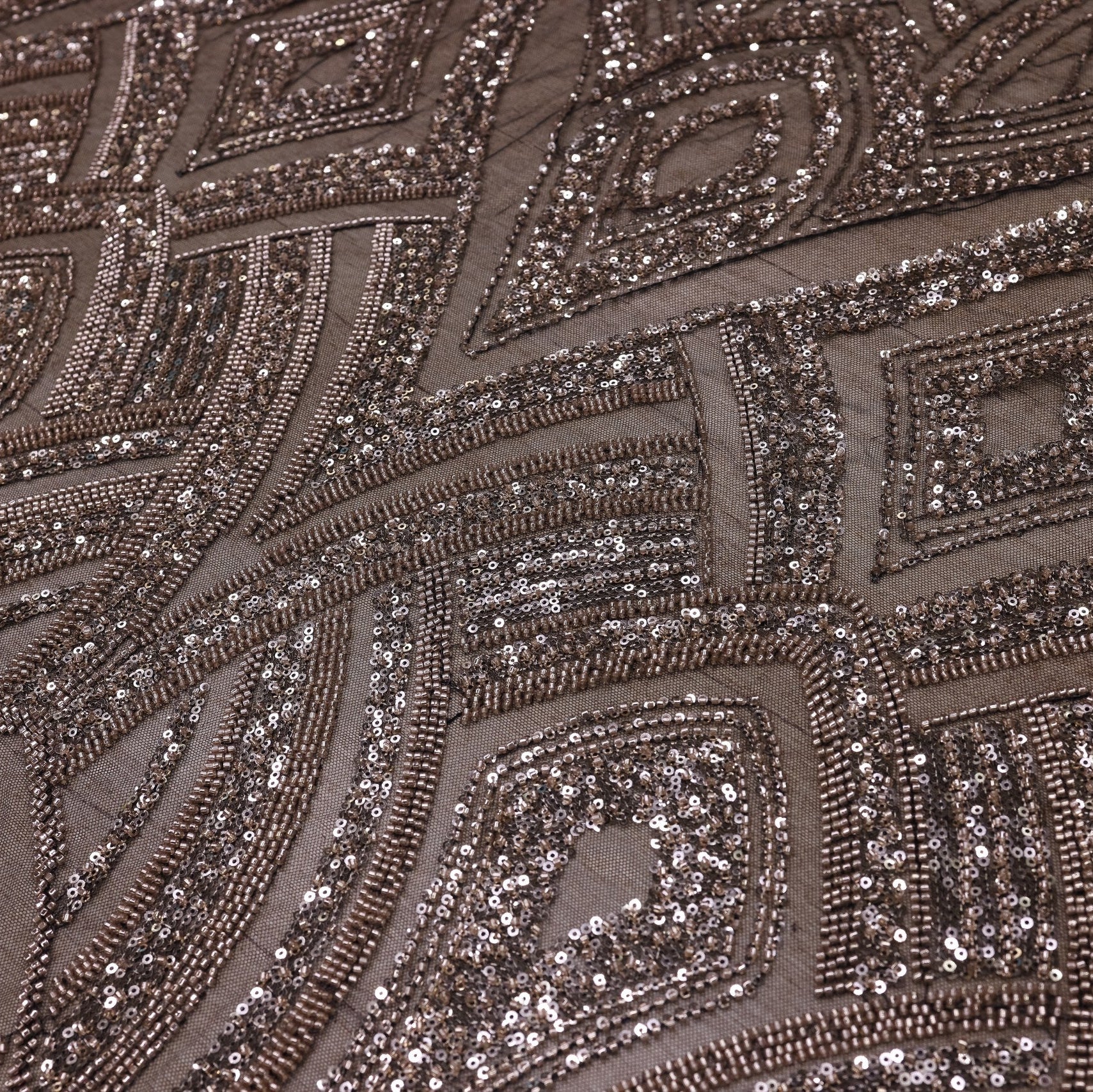 Broderie de lux B76 Negru cu Auriu la metru