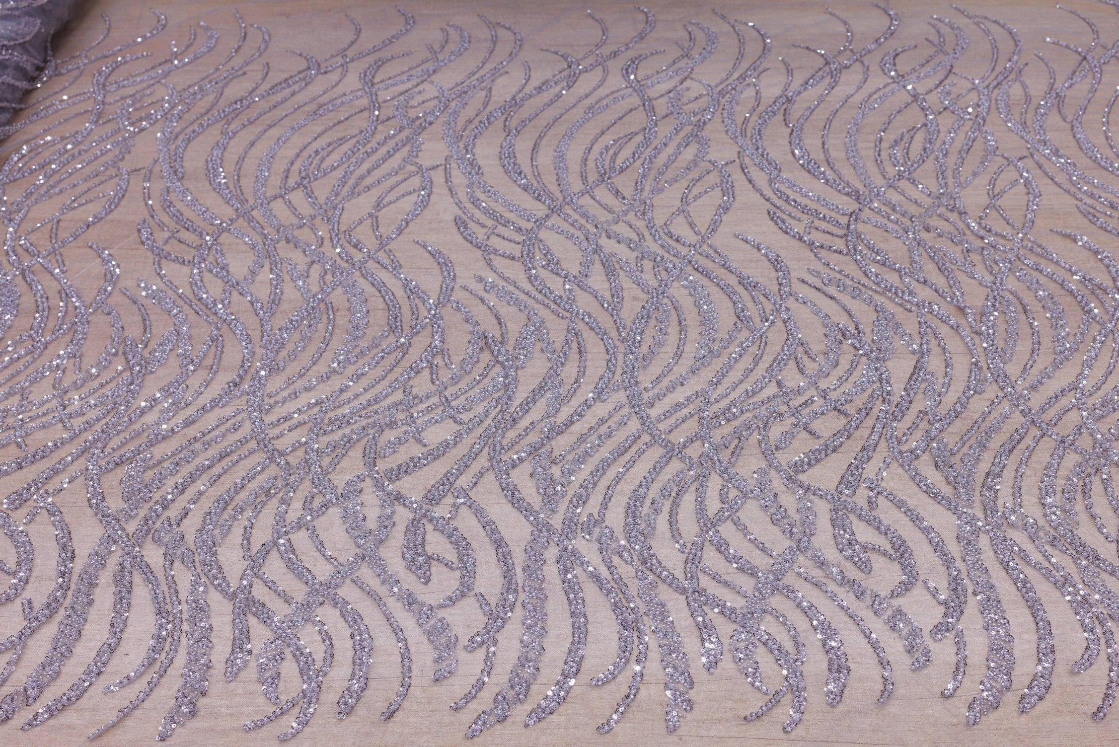 Broderie de lux tip dantela cu paiette D82 - Argintiu