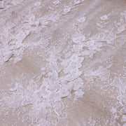 Broderie de lux tip dantela cu flori 3D, cristale aplicate manual-  B91 - Alb.