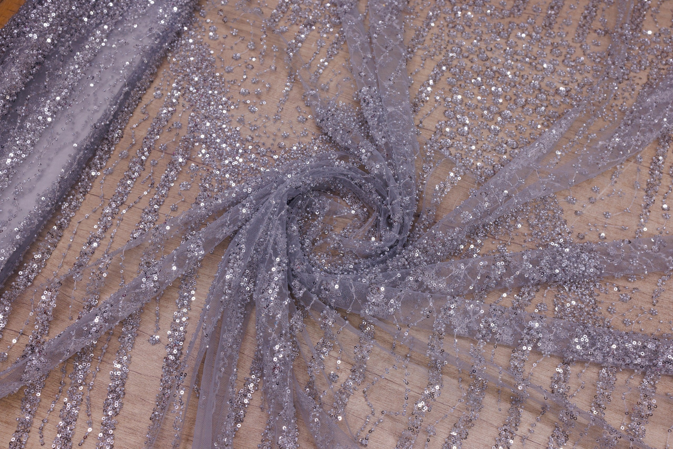Broderie tip dantela cu perle/margele si paiete A44 - Argintiu