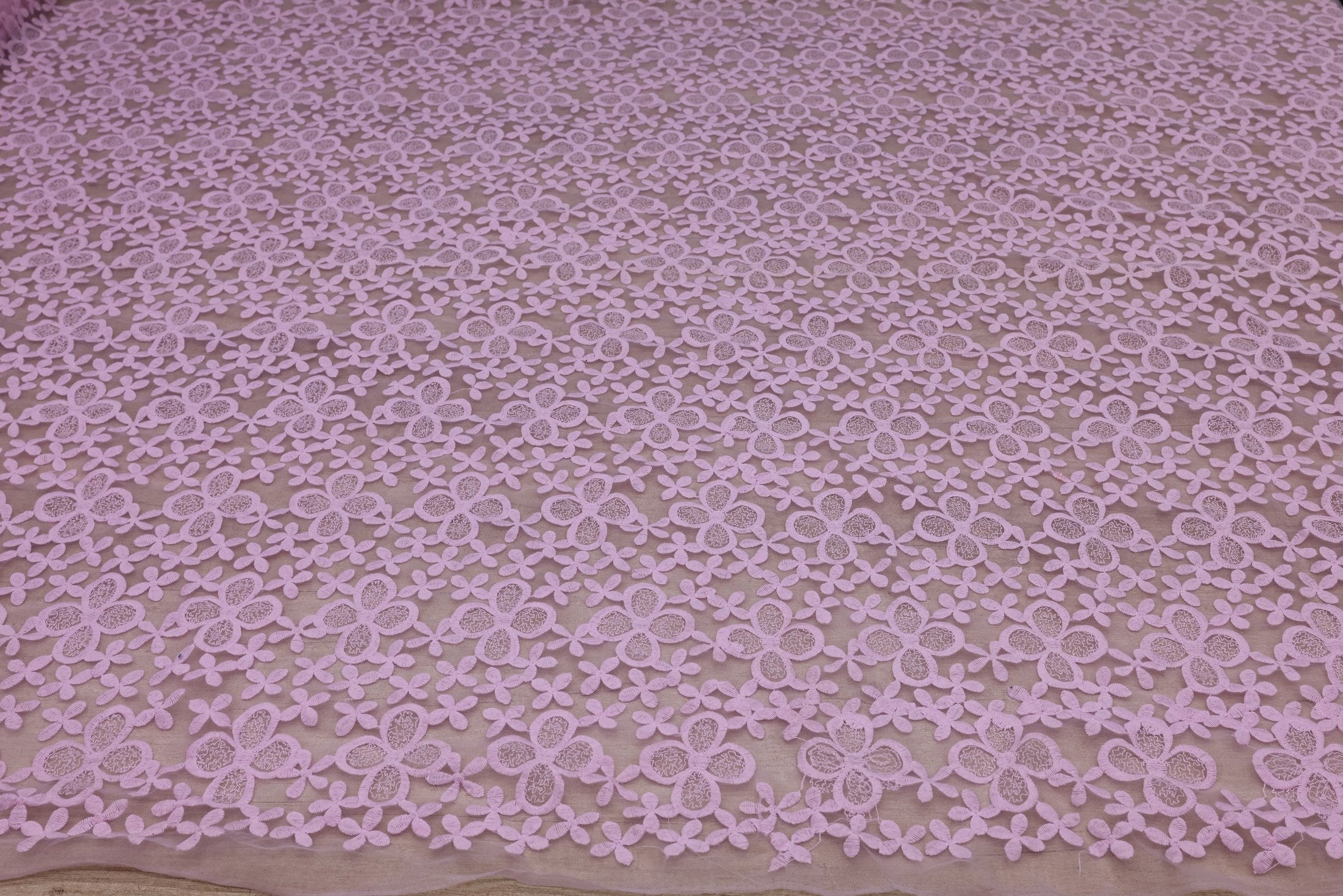 Broderie tip dantela cu perle/margele si paiete B77 - Roz