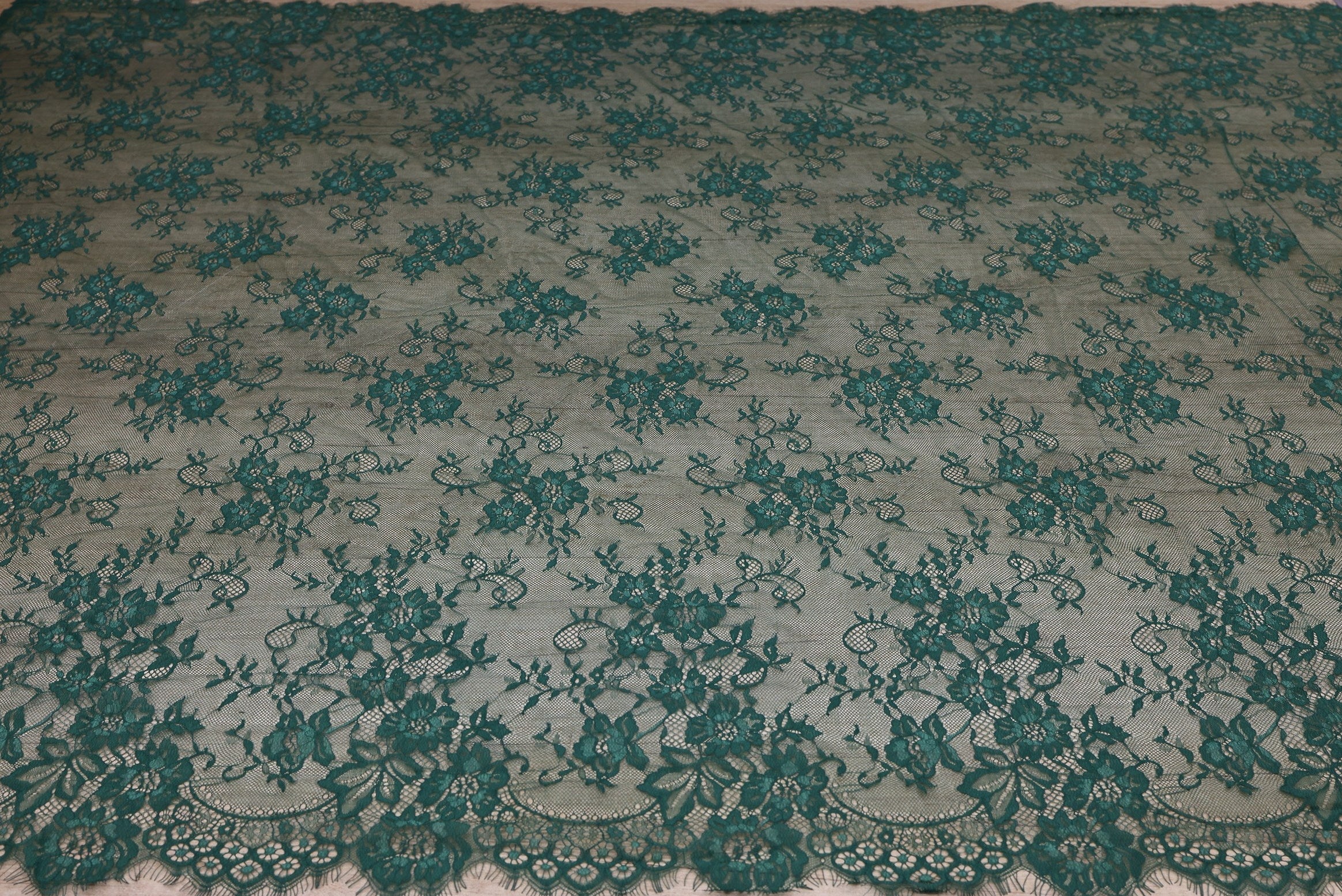 Dantela Chantilly Verde - 657-4