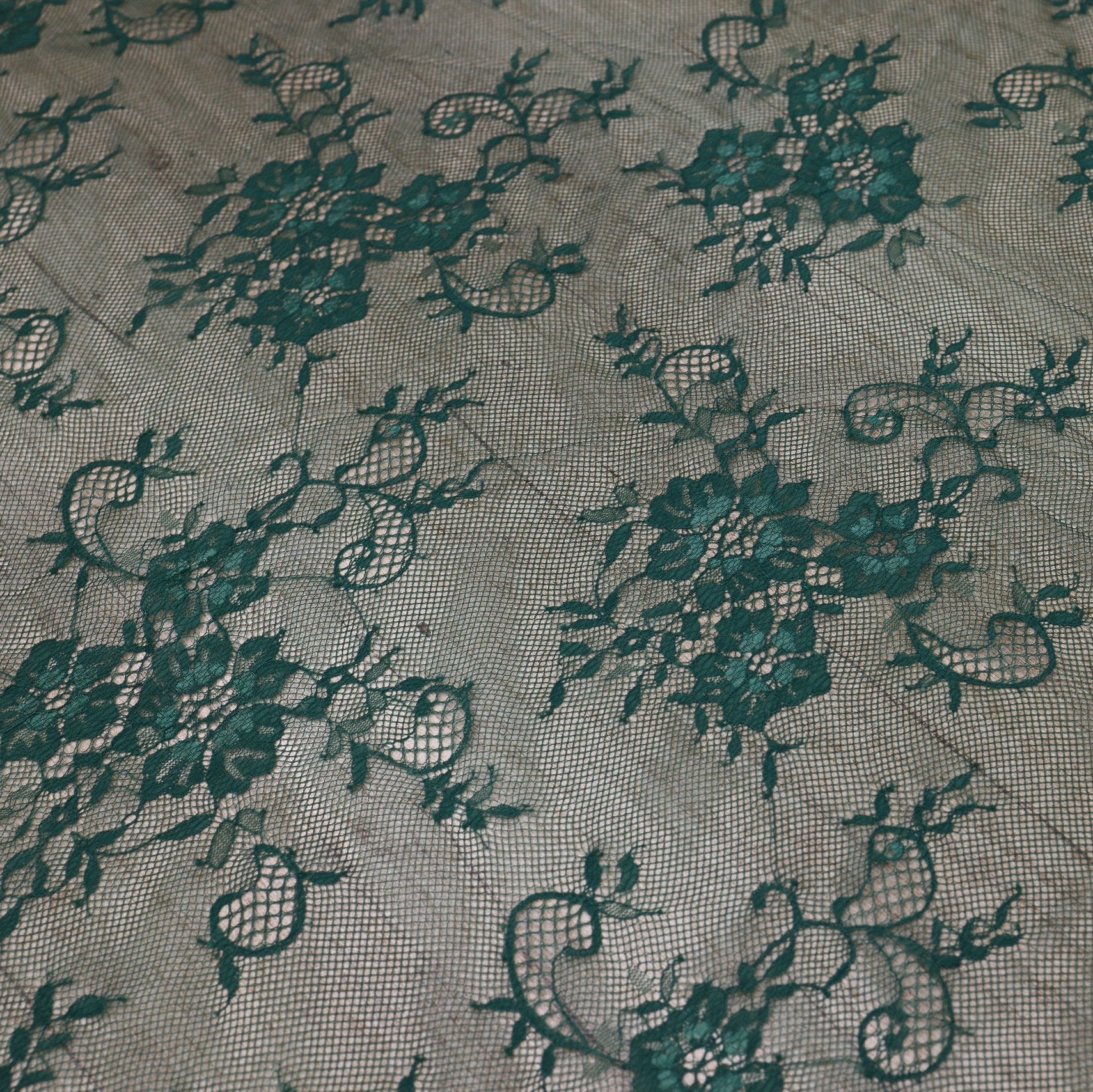 Dantela Chantilly Verde - 657-4