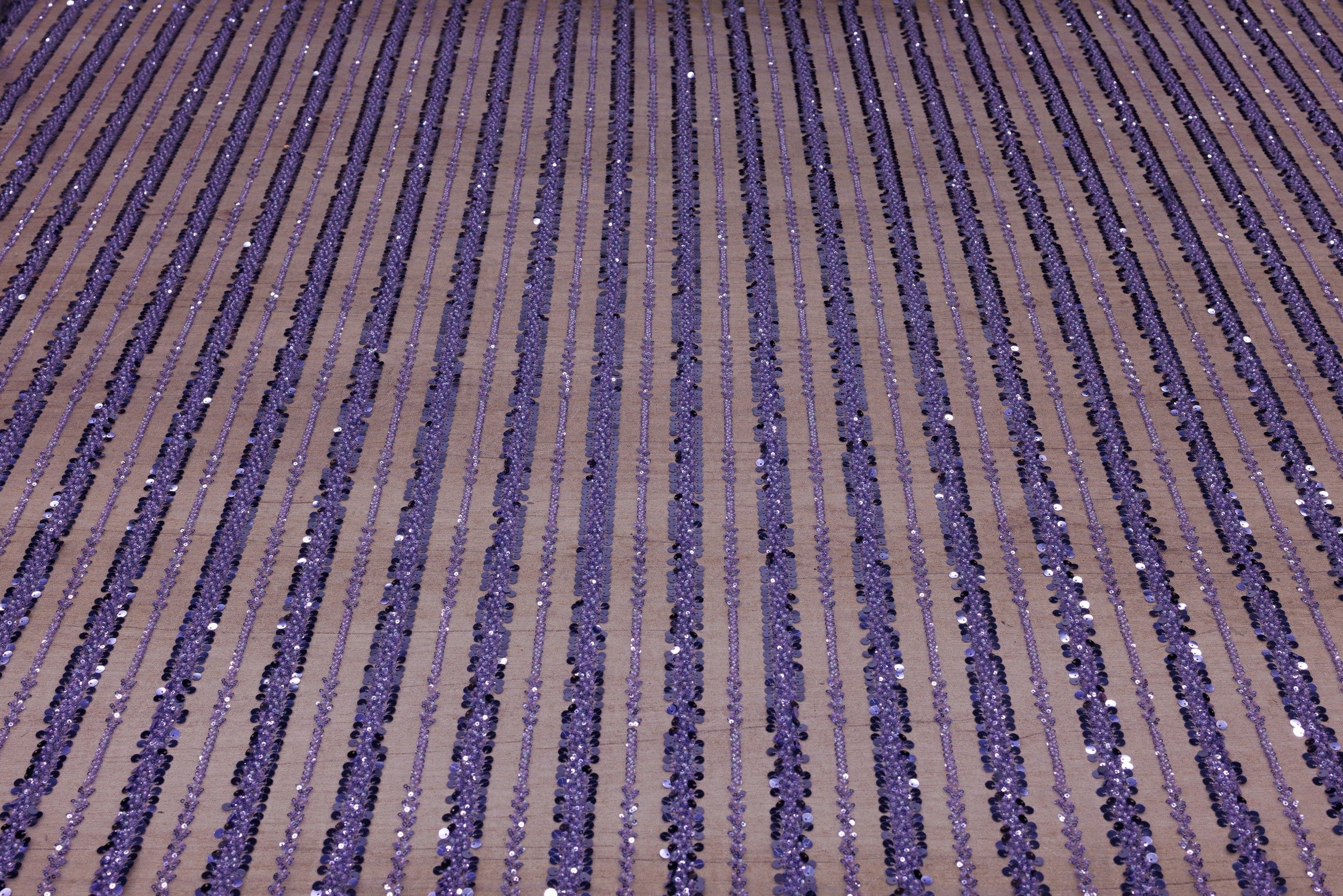Broderie tip dantela cu perle/margele si paiete A18 - Mov