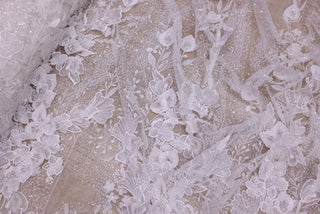 Broderie de lux tip dantela cu flori 3D, cristale aplicate manual-  B91 - Alb.