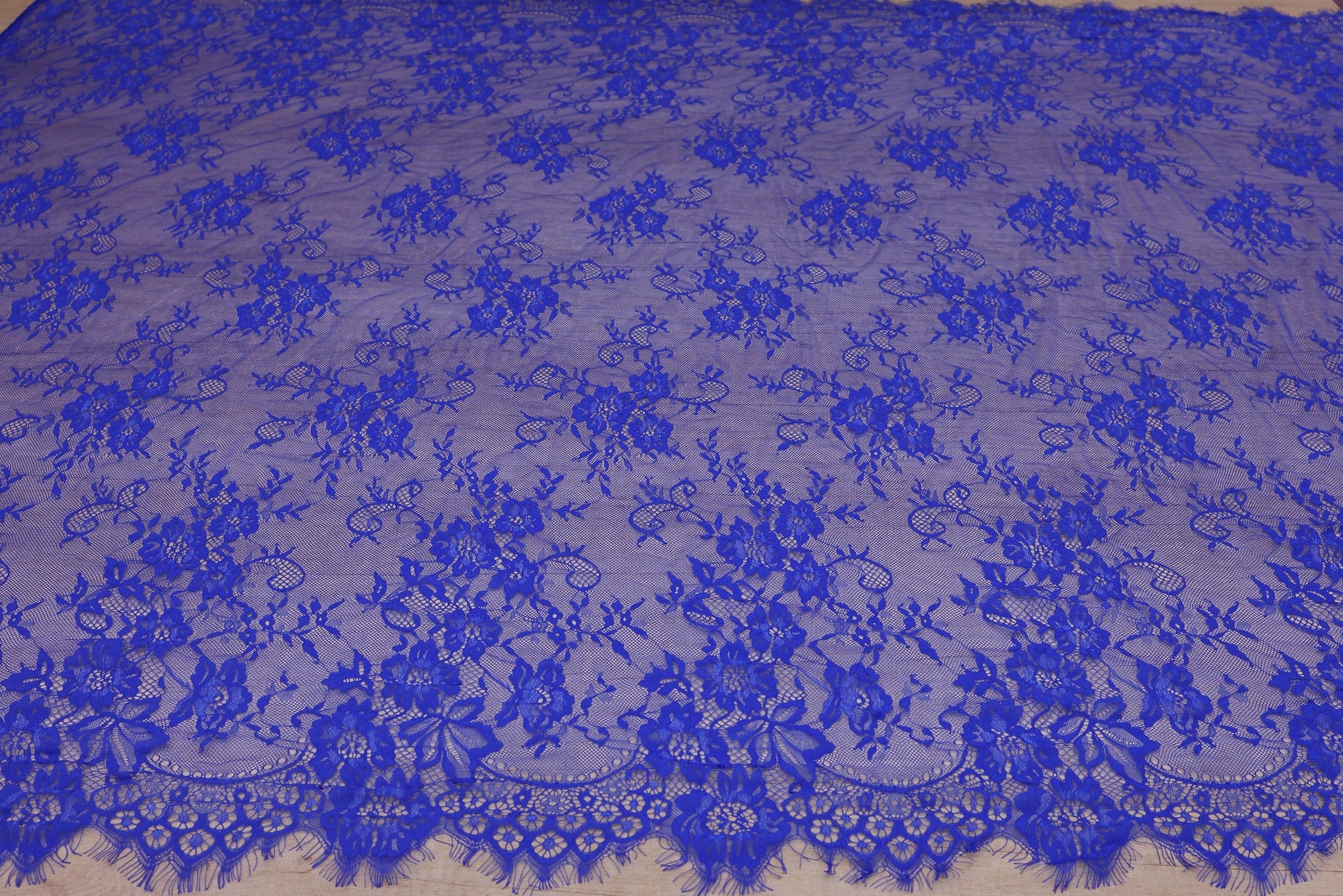 Dantela Chantilly Albastru - 112