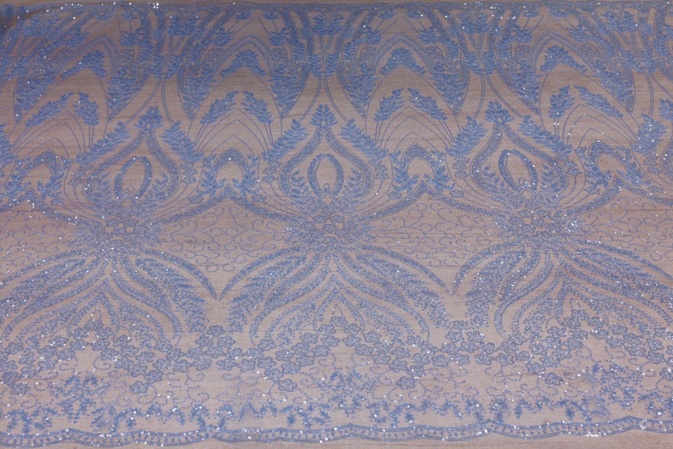 Broderie tip dantela cu perle/margele si paiete A45 - Bleu.