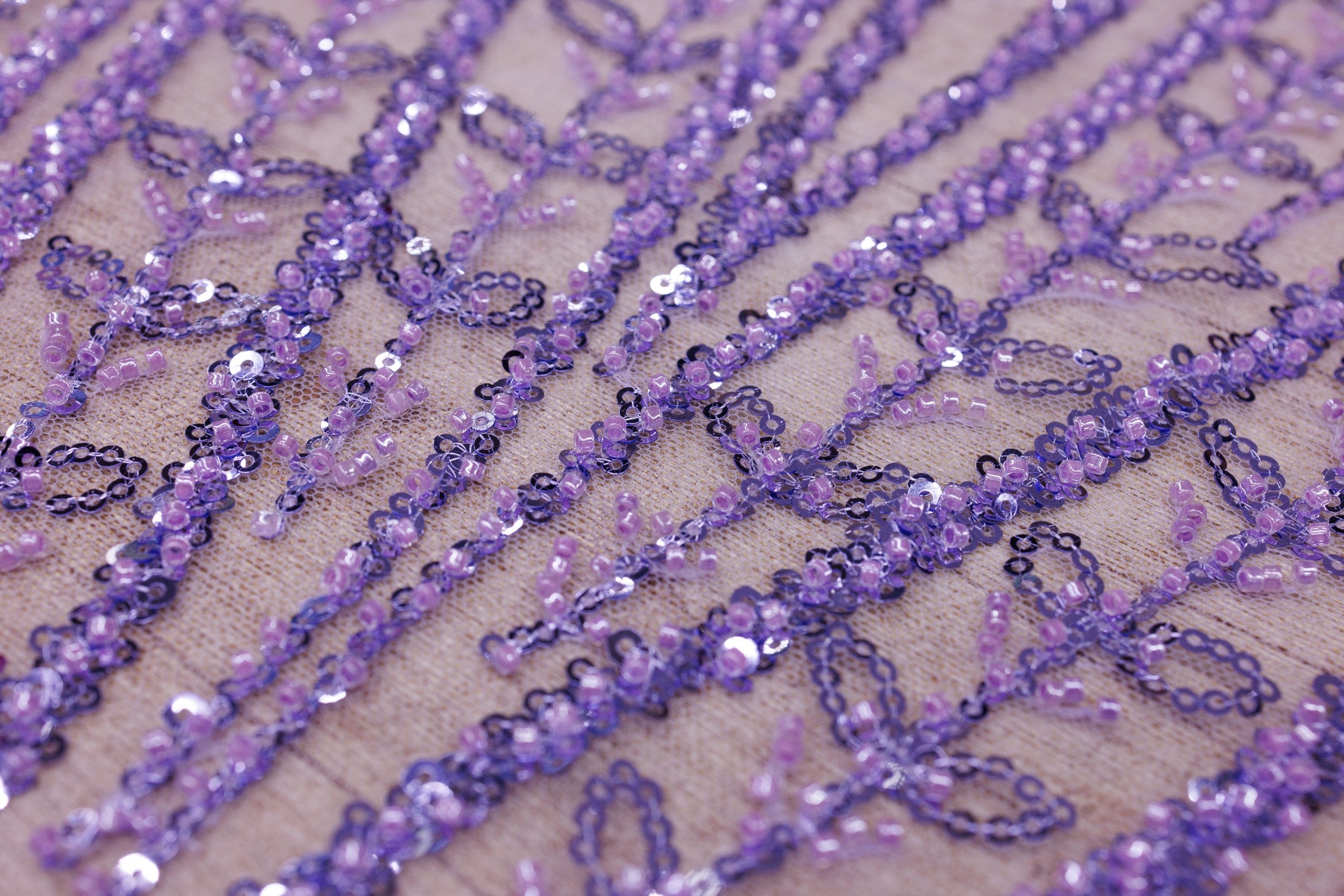 Broderie tip dantela cu perle/margele si paiete A36 - Mov Lila