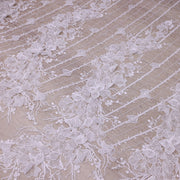 Broderie de lux tip dantela cu flori 3D, cristale cusute manual B92 - Alb.