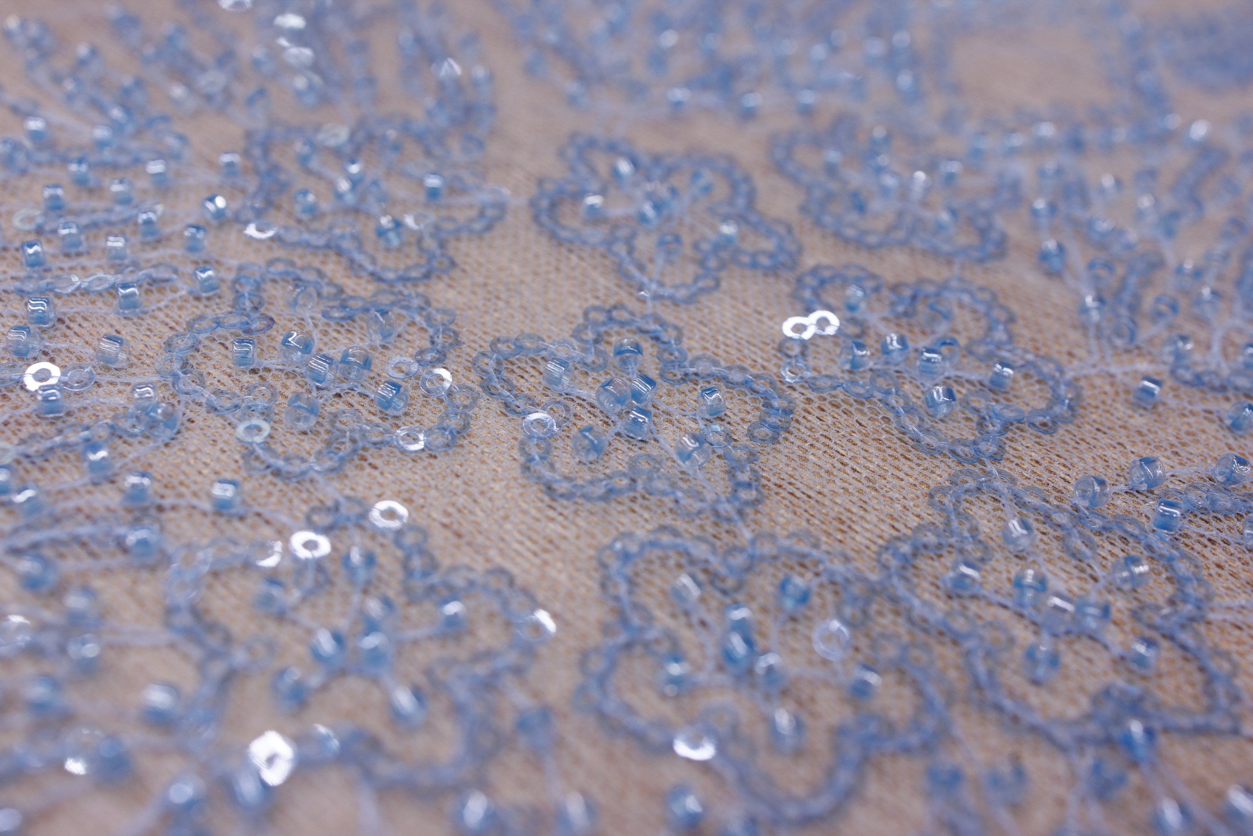 Broderie tip dantela cu perle/margele si paiete A45 - Bleu.
