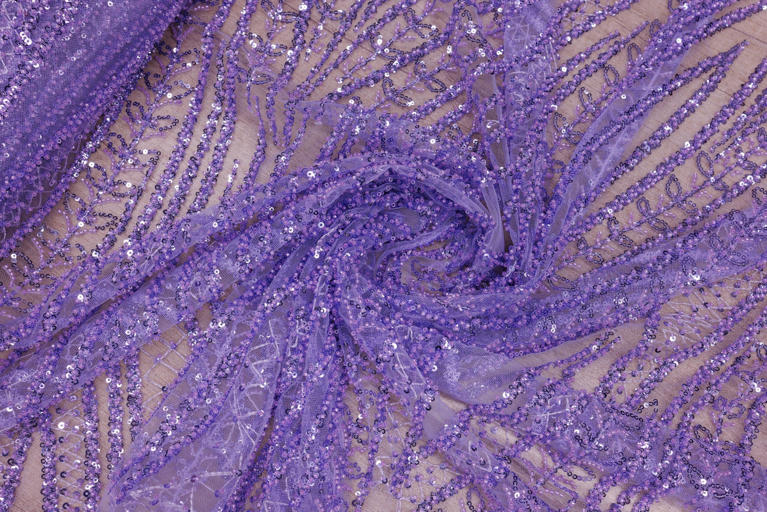 Broderie tip dantela cu perle/margele si paiete A36 - Mov Lila