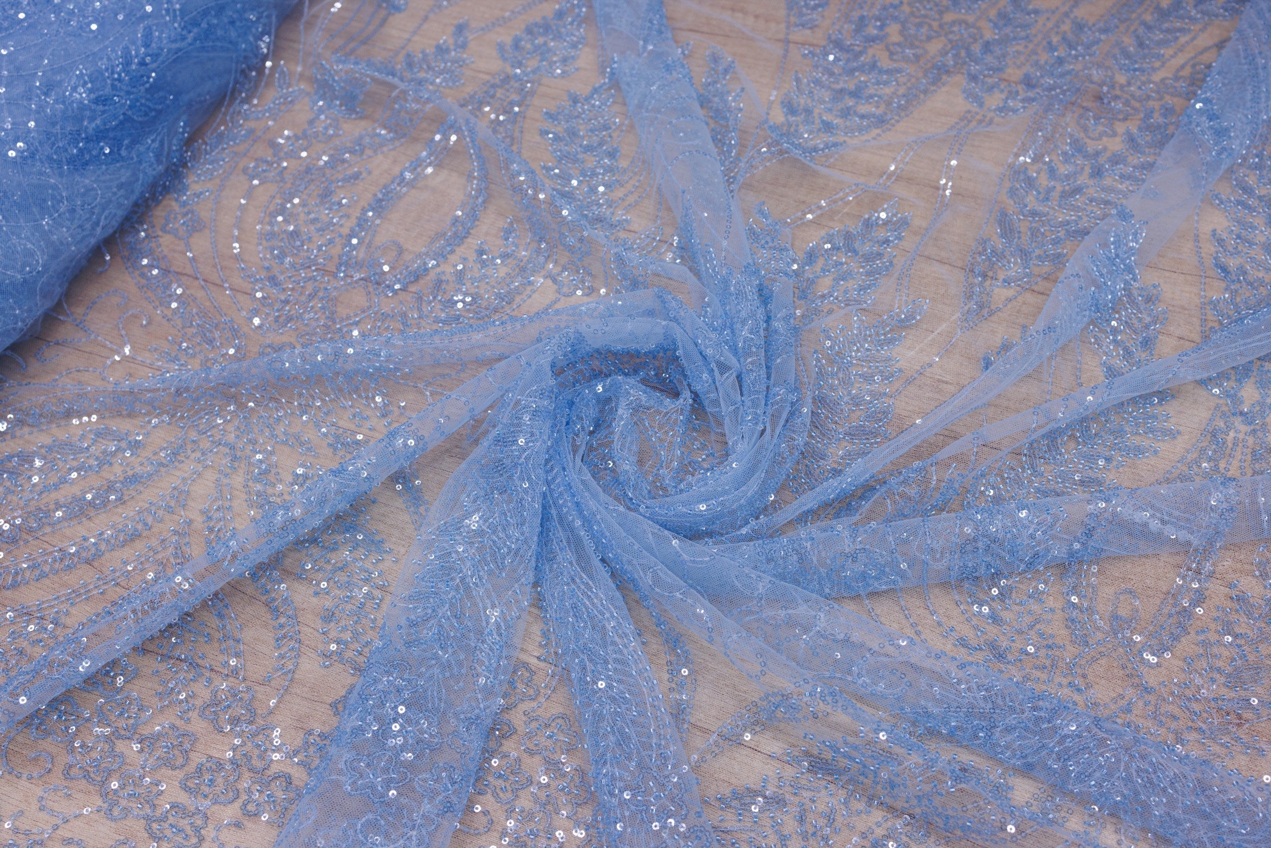 Broderie tip dantela cu perle/margele si paiete A45 - Bleu.