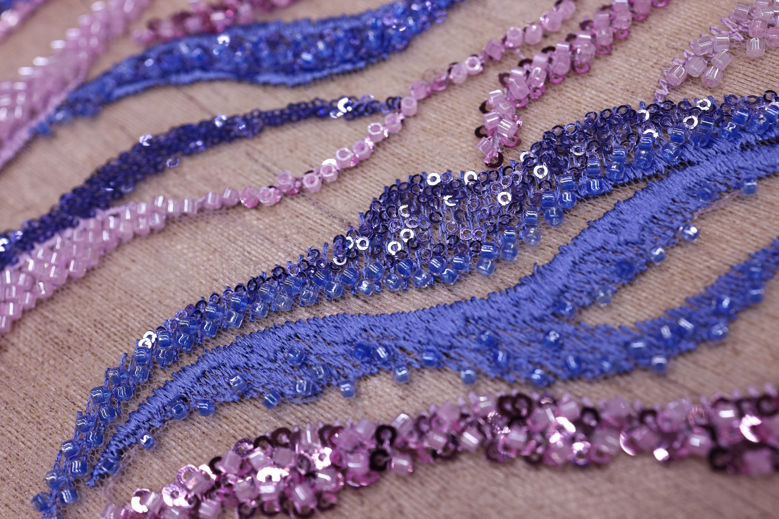 Broderie de lux tip dantela cu margele si paiete cusute manual B65 - Mov Lila