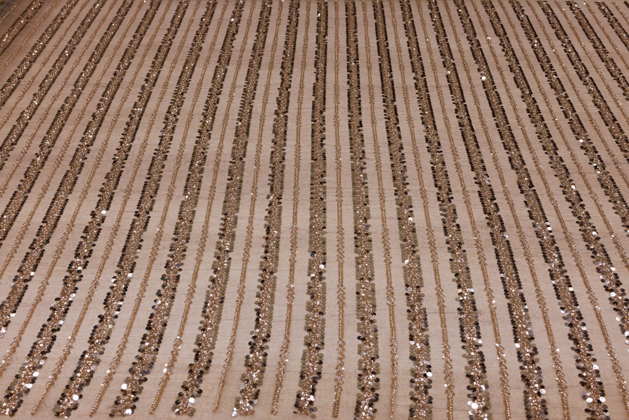 Broderie tip dantela cu perle/margele si paiete A18 - Auriu