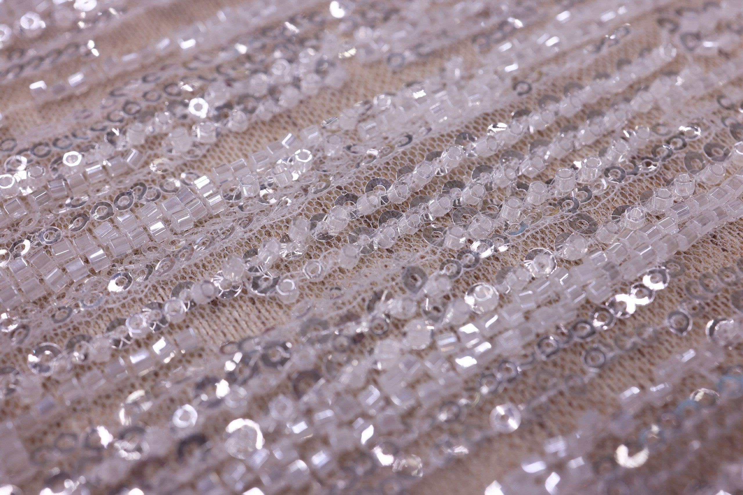 Broderie de lux tip dantela cu margele si paiete  C12 - Alb