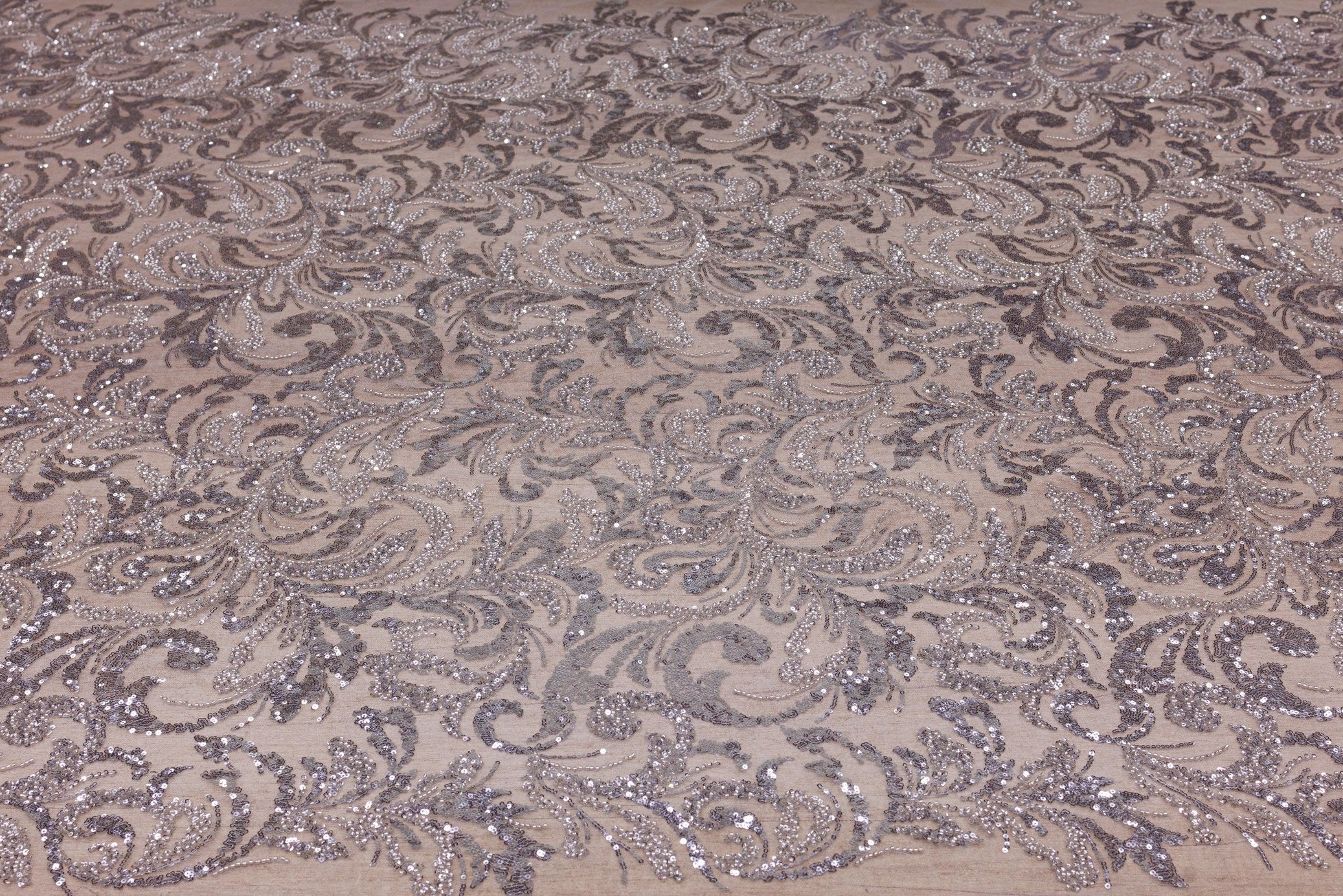 Broderie tip dantela cu perle/margele si paiete A20 - Argintiu
