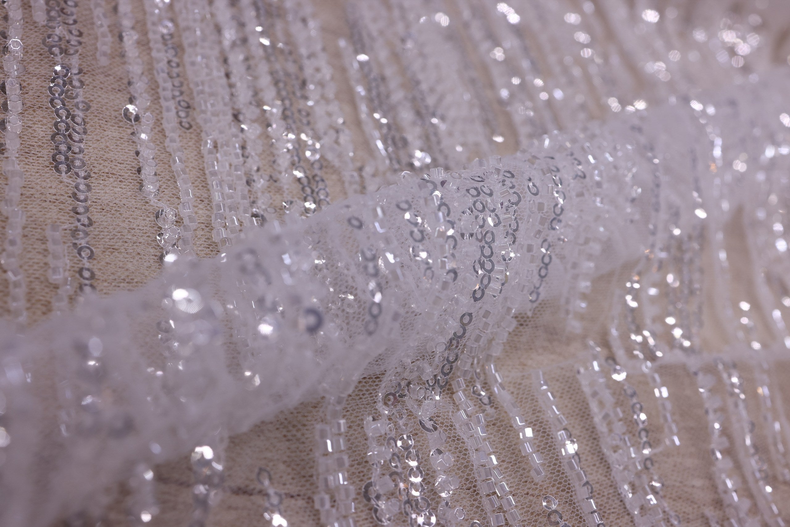 Broderie de lux tip dantela cu margele si paiete  C12 - Alb