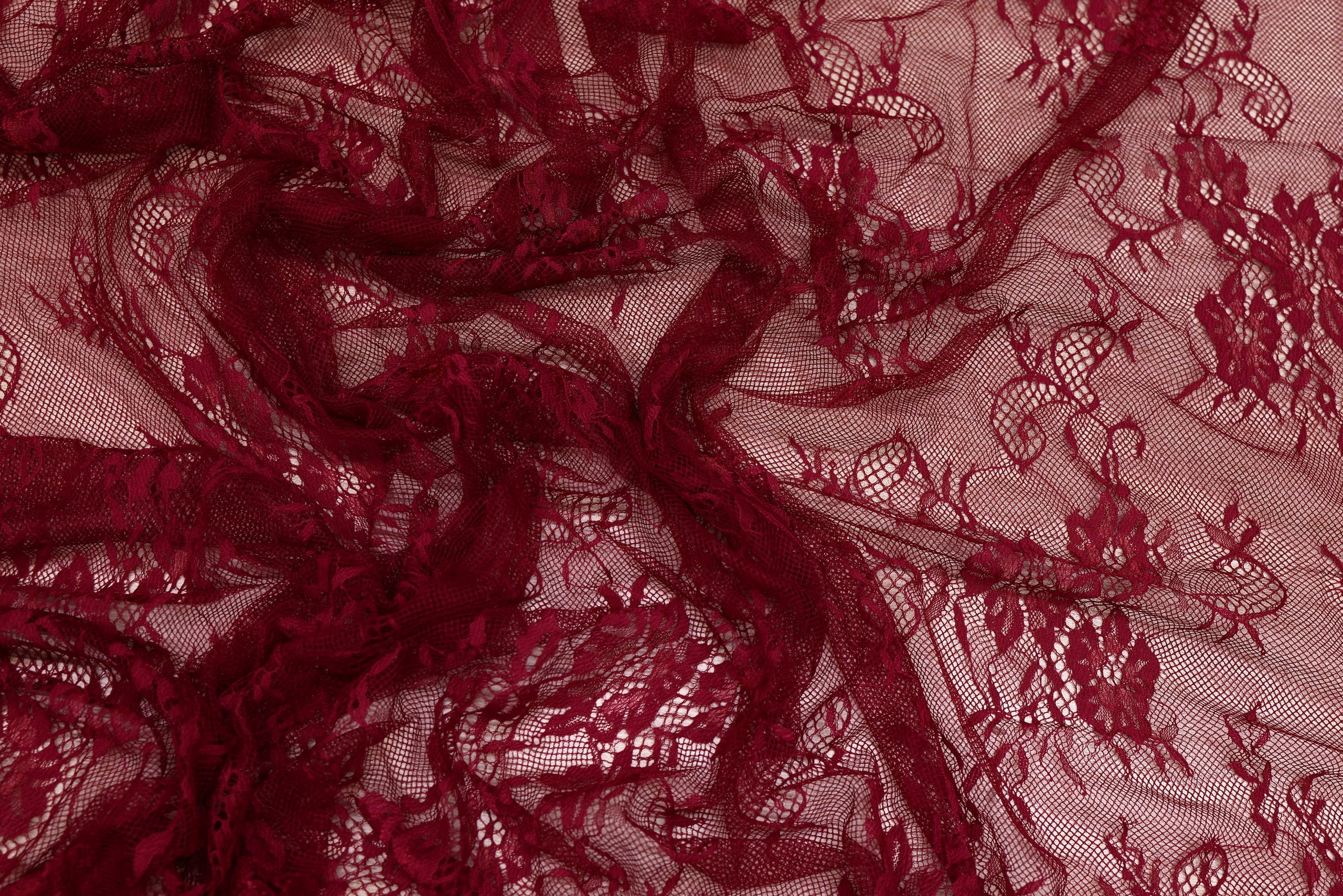 Dantela Chantilly Visiniu - 112
