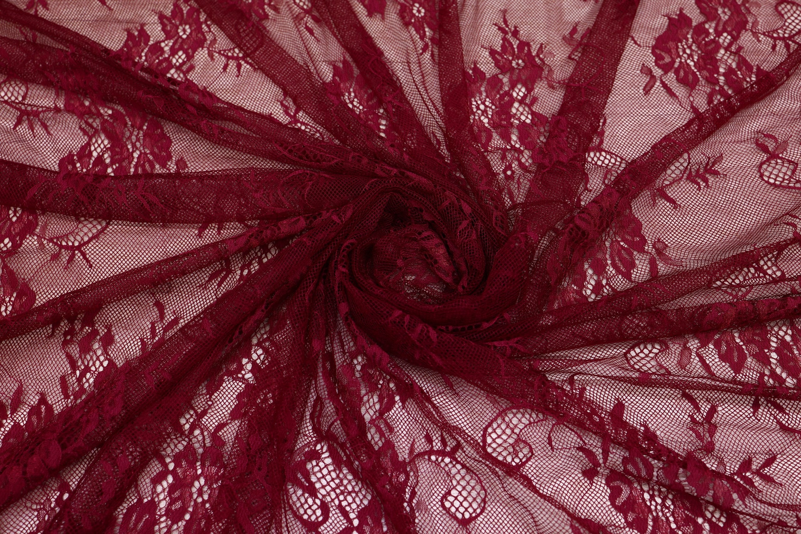 Dantela Chantilly Visiniu - 112