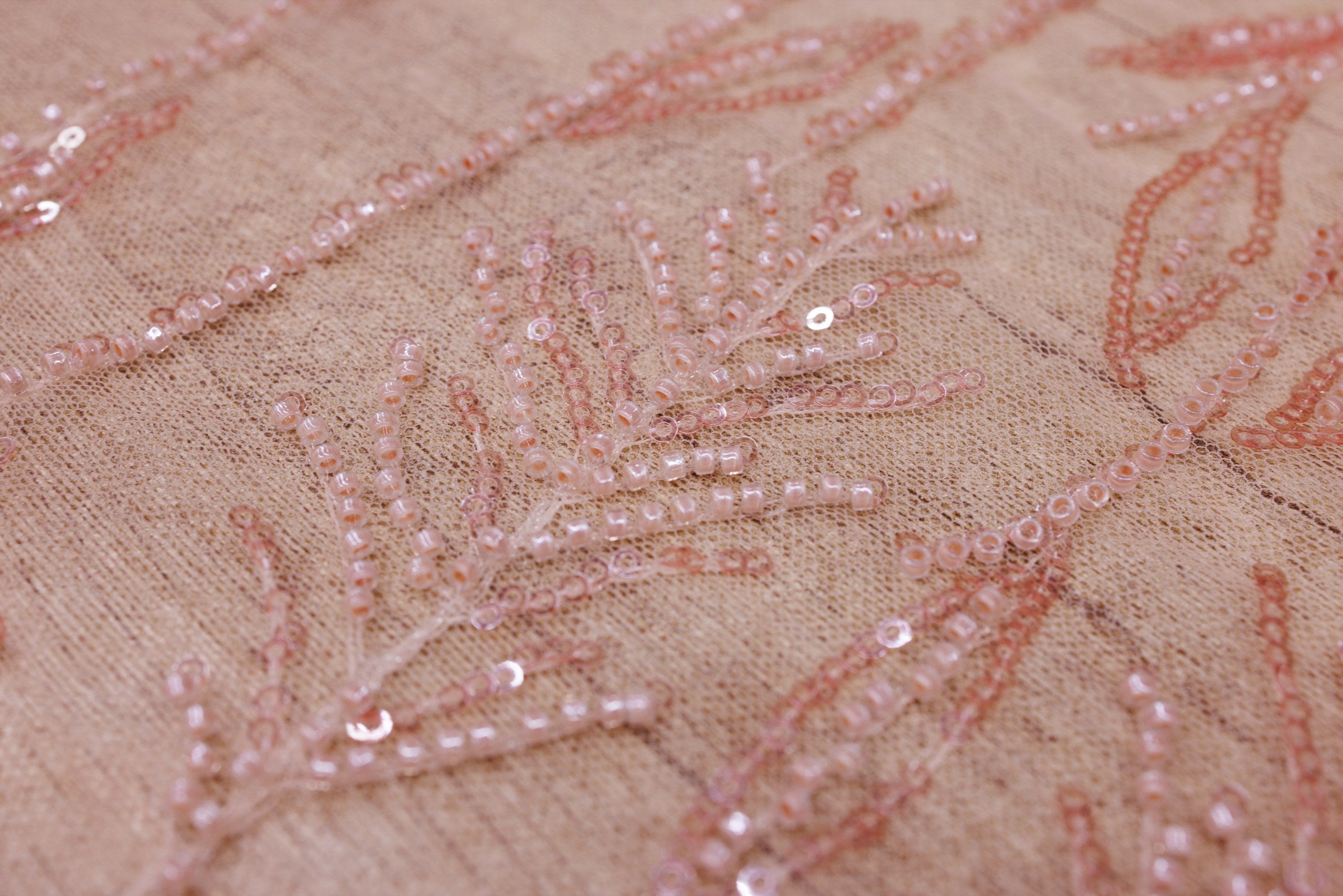 Broderie tip dantela cu perle/margele si paiete A49 - Roz Somon