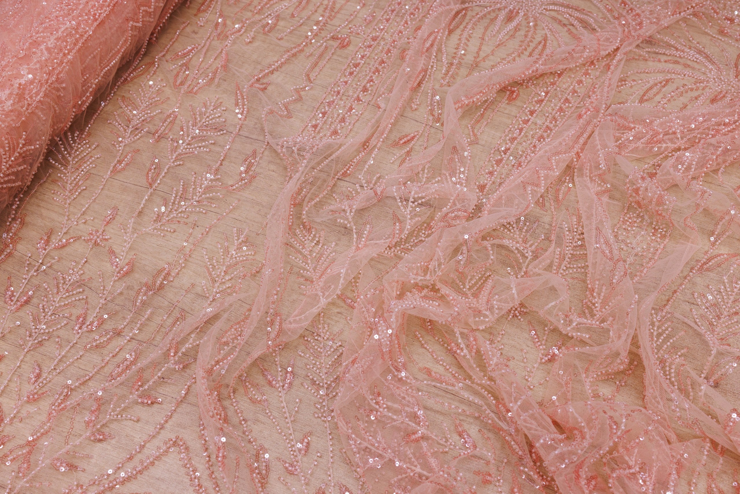 Broderie tip dantela cu perle/margele si paiete A49 - Roz Somon