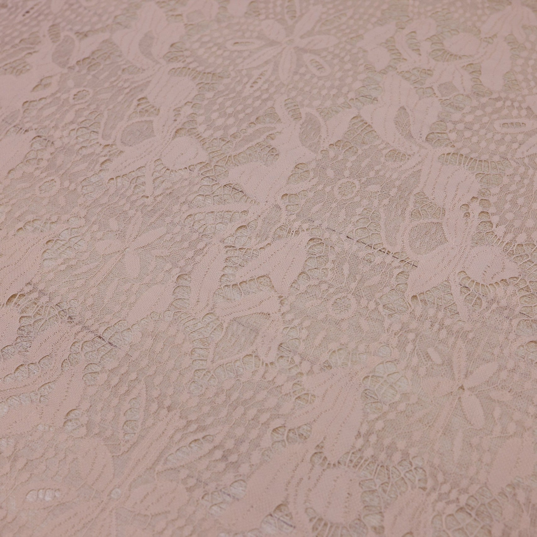 Dantela Chantilly Bej - 123