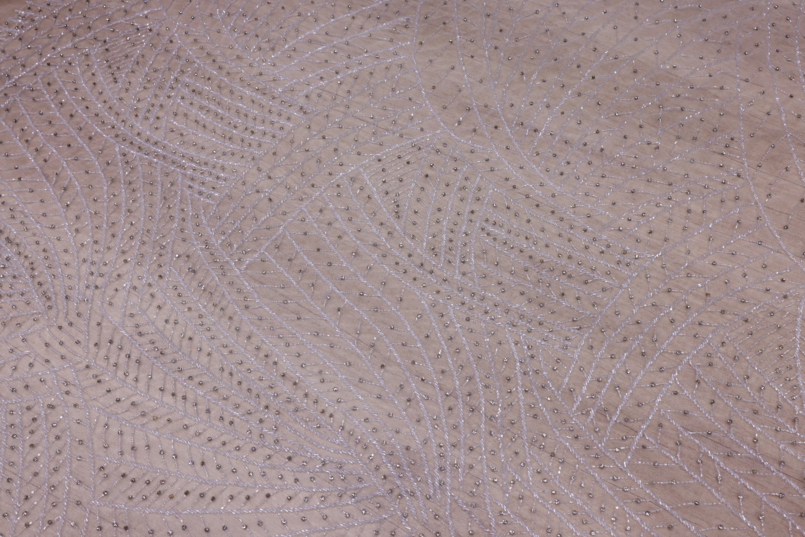 Broderie de lux tip dantela cu margele si pietre pretioase  C14 - Argintiu