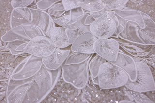 Broderie de lux tip dantela cu flori 3D si cristale cusute manual B94 - Alb.