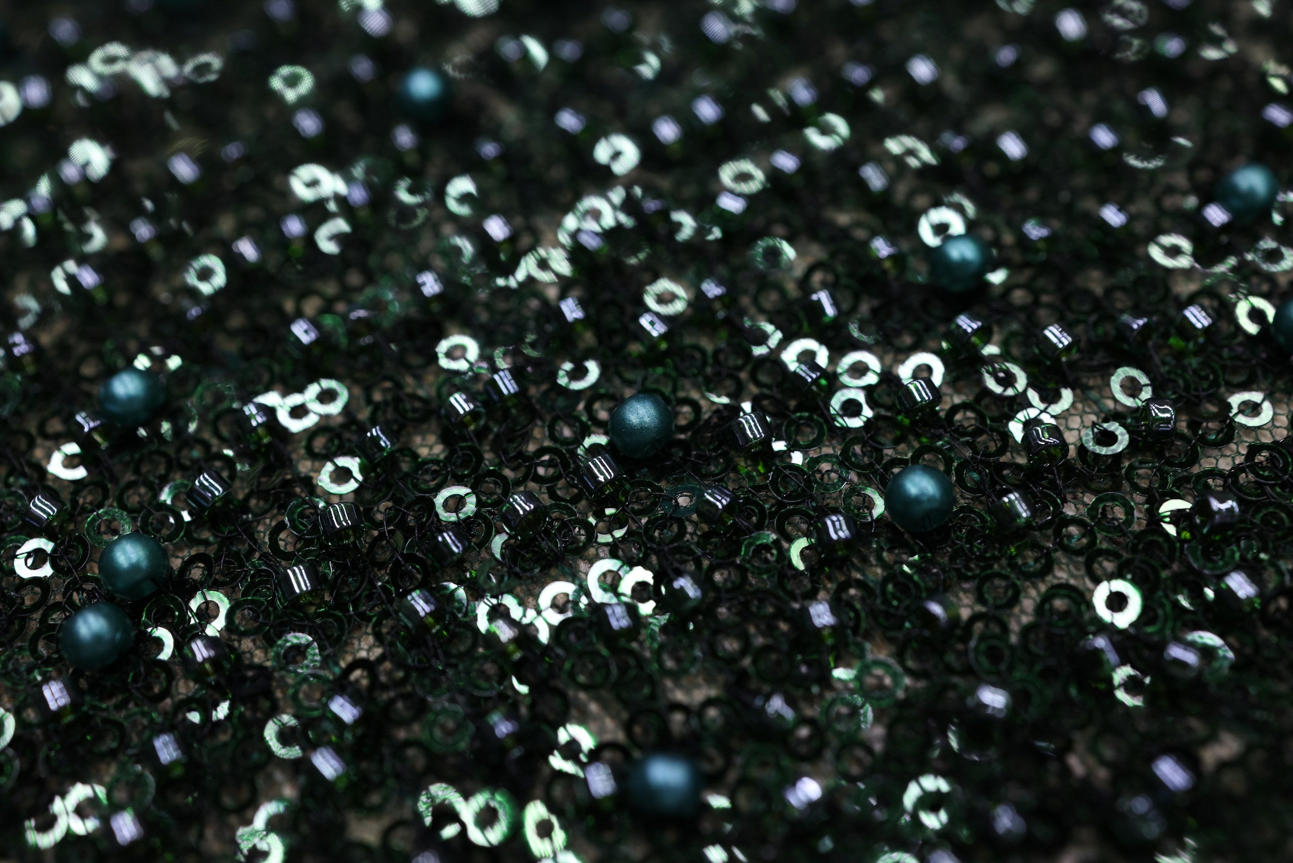 Broderie tip dantela cu margele si paiete A70 - Verde