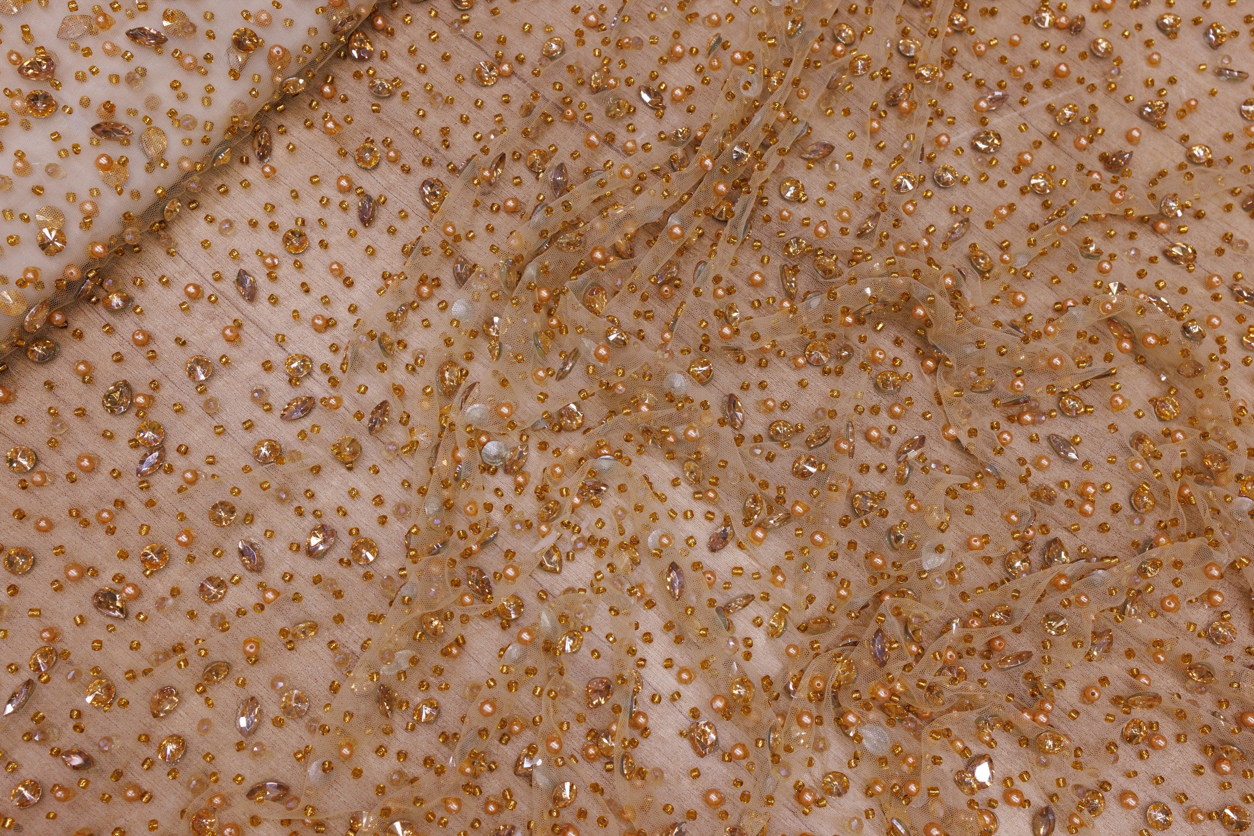 Broderie de lux tip dantela cu strasuri/pietre pretioase  D86 - Auriu