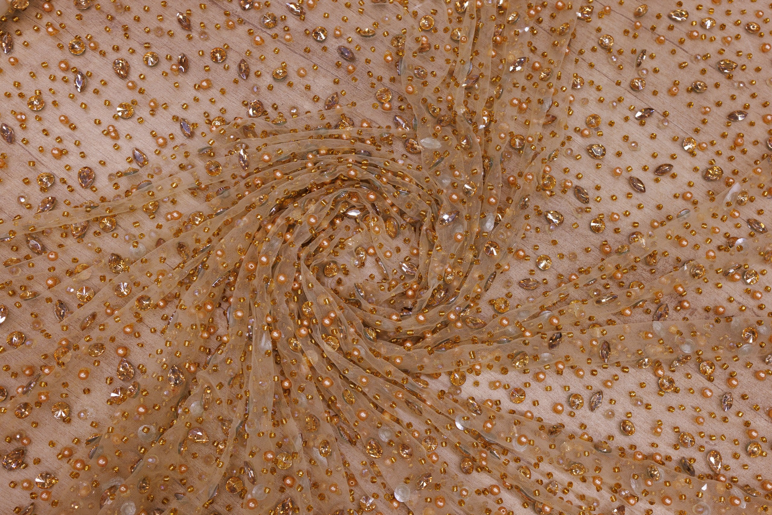 Broderie de lux tip dantela cu strasuri/pietre pretioase  D86 - Auriu