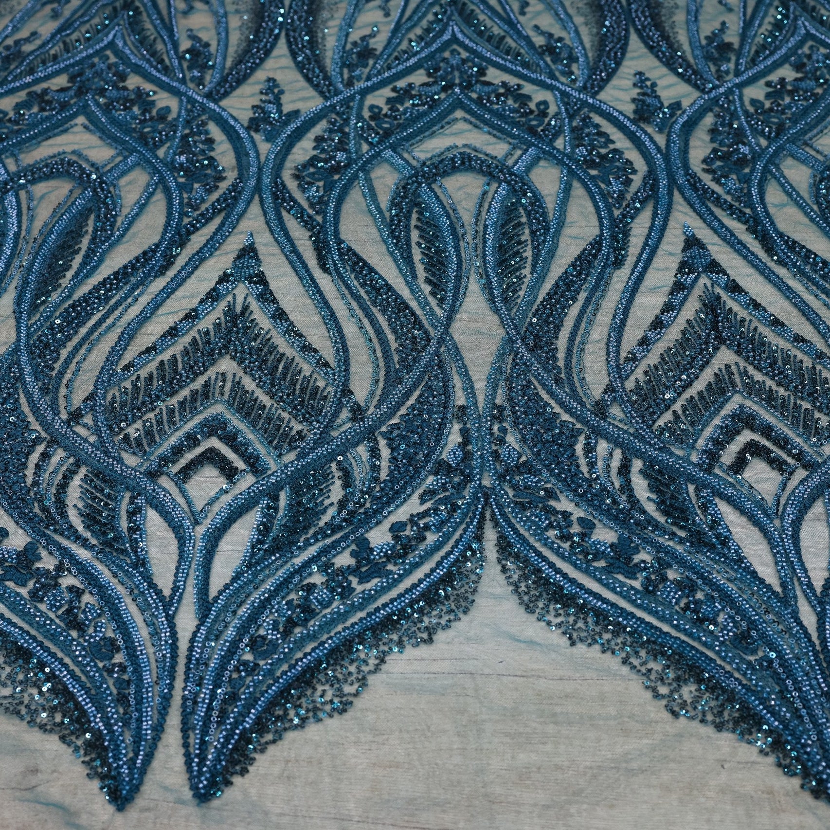 Broderie de lux tip dantela cu margele si paiete cusute manual B28 - Albastru Turcoaz