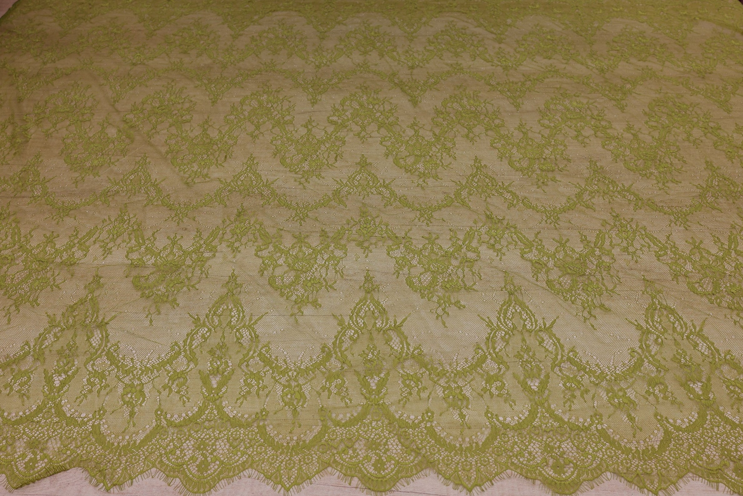 Dantela Chantilly 118 Olive - 9911