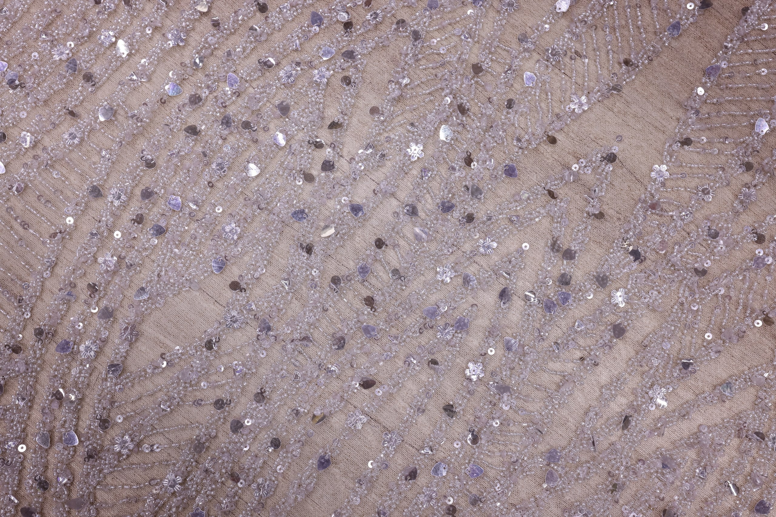 Broderie de lux tip dantela lucrata manual cu margele si paiete C68 - Alb Ivory