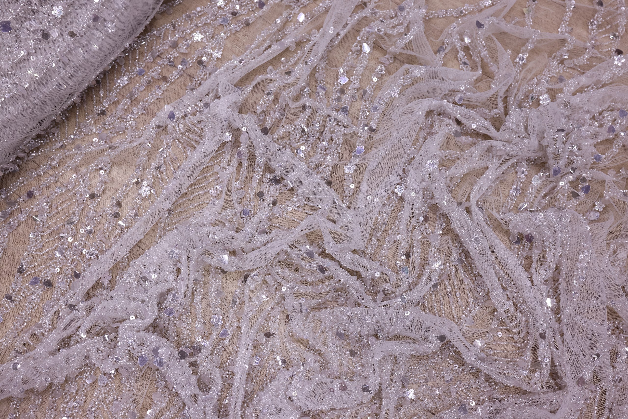 Broderie de lux tip dantela lucrata manual cu margele si paiete C68 - Alb Ivory