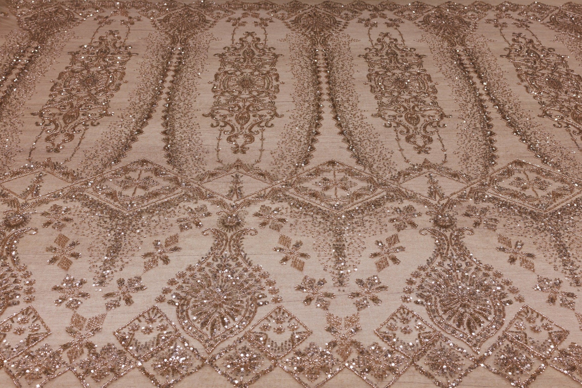 Broderie tip dantela cu perle/margele si paiete A23 - Auriu