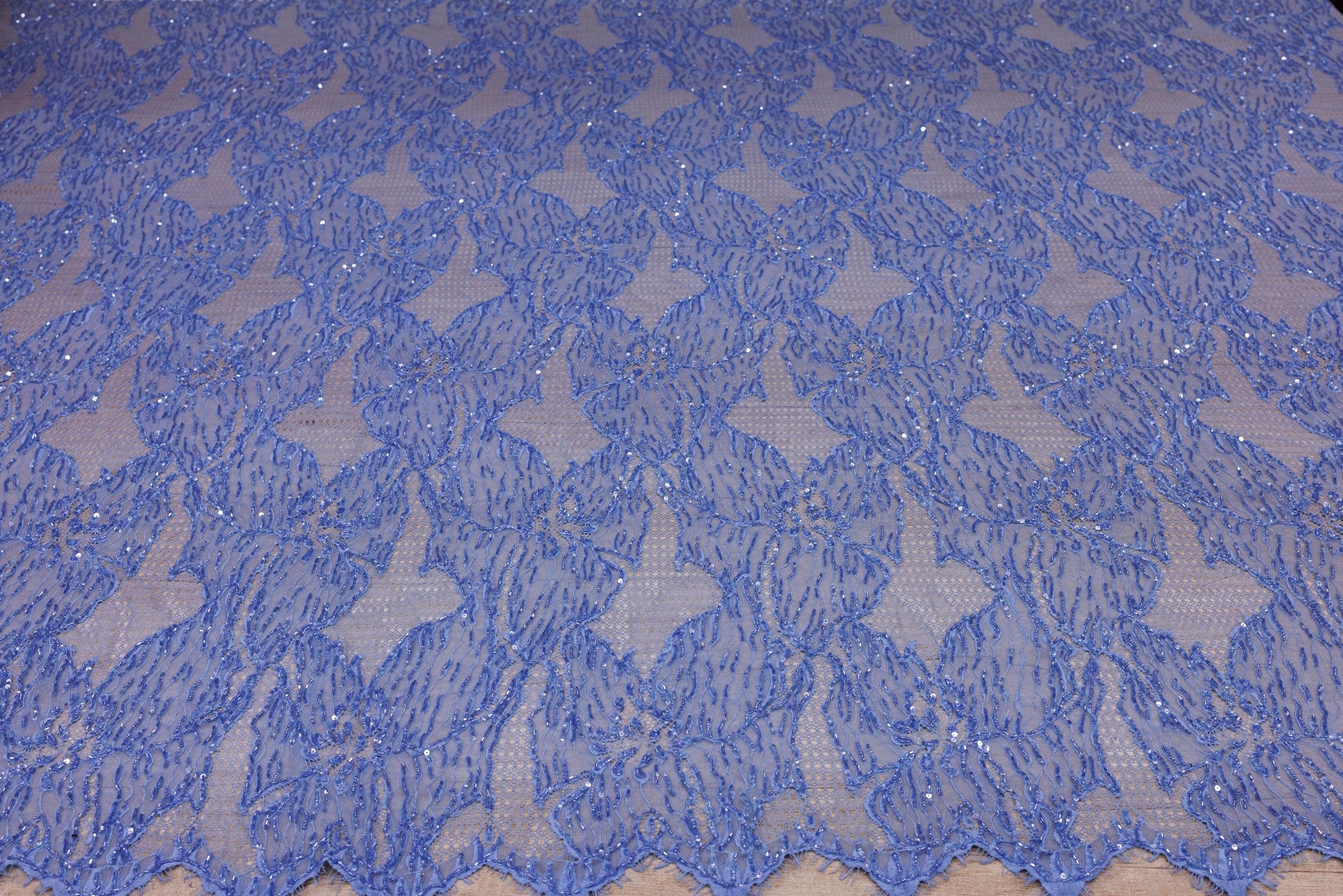 Dantelă Chantilly accesorizată manual în India D28 - Bleu