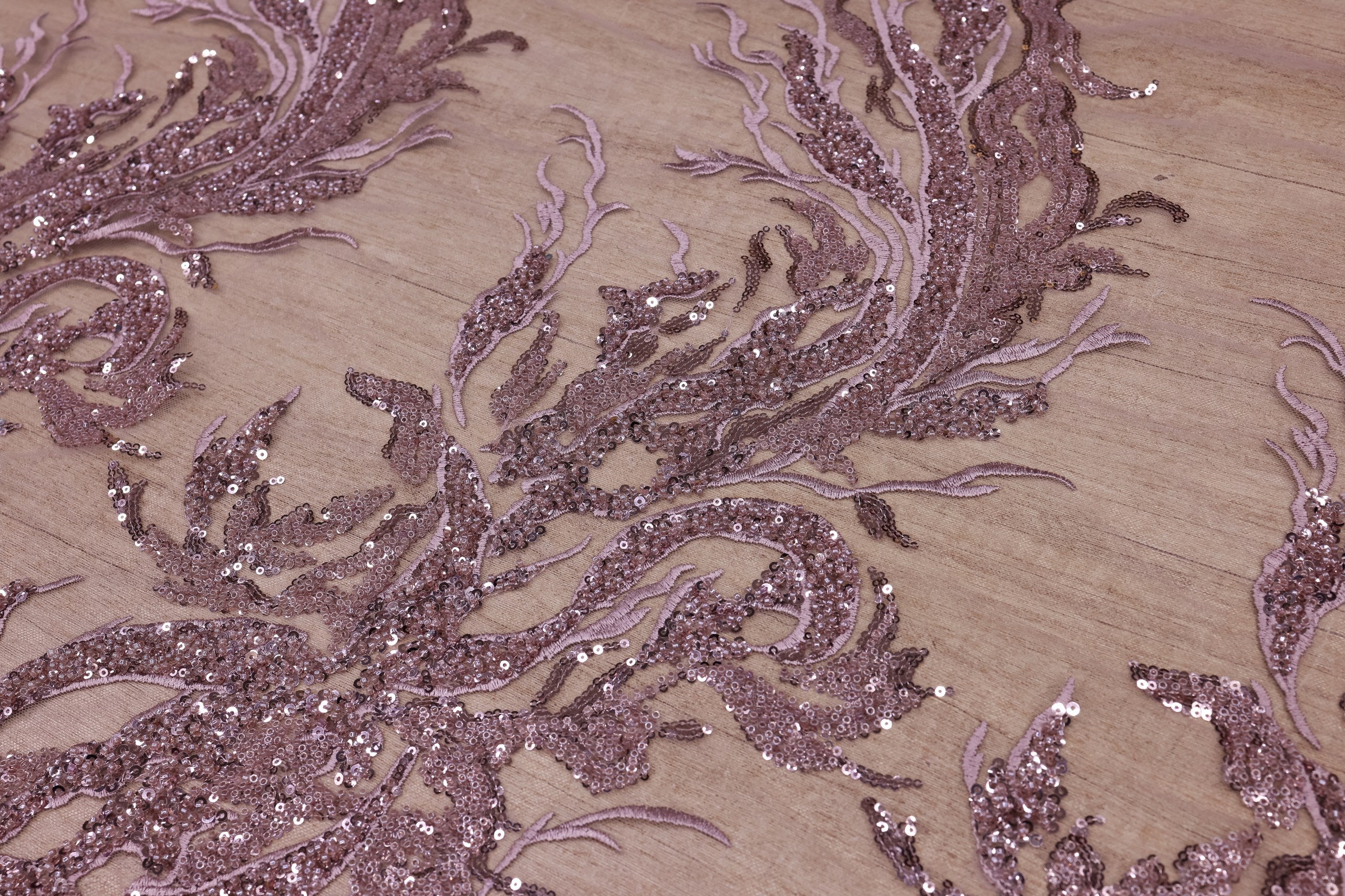 Broderie tip dantela cu perle/margele si paiete B39 - Roz