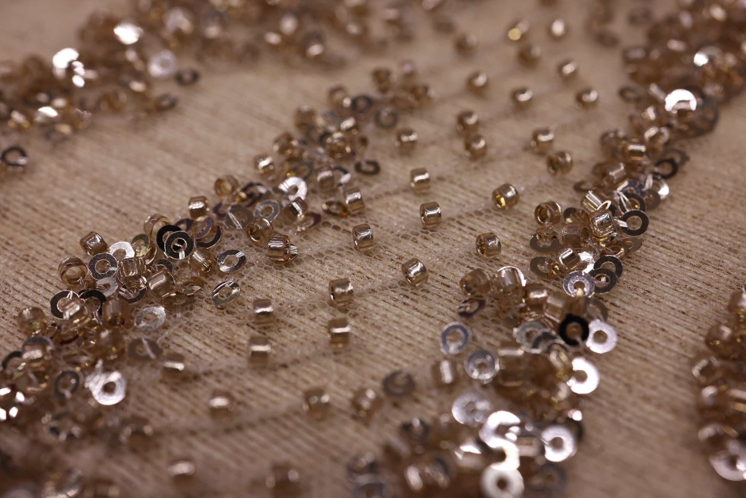 Broderie de lux tip dantela cu margele si paiete cusute manual  B85 - Auriu