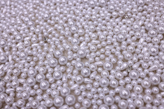 Broderie de lux tip dantela cu perle si pietre pretioase cusute manual  C18 - Alb