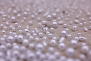 Broderie de lux tip dantela cu perle si pietre pretioase cusute manual  C18 - Alb