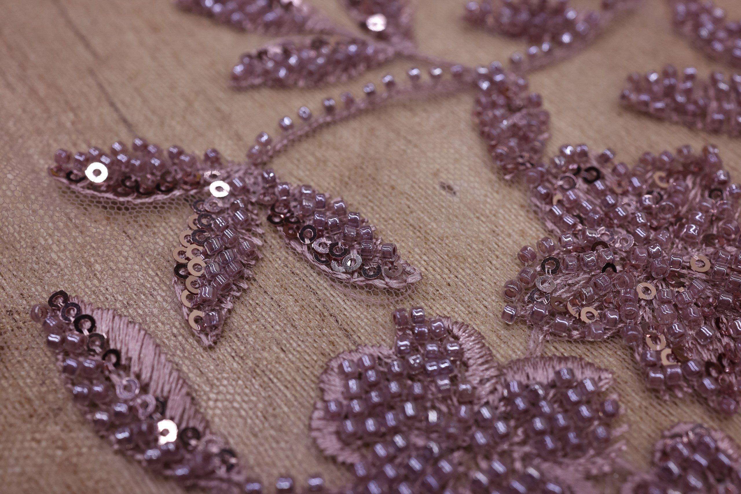 Broderie tip dantela cu perle/margele si paiete B41 - Mov Lila